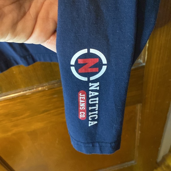 LONG SLEEVE NAUTICA SHIRT. WORN ONCE OR TWICE. 95%COTTON 5%ELASTANE - Picture 4 of 5